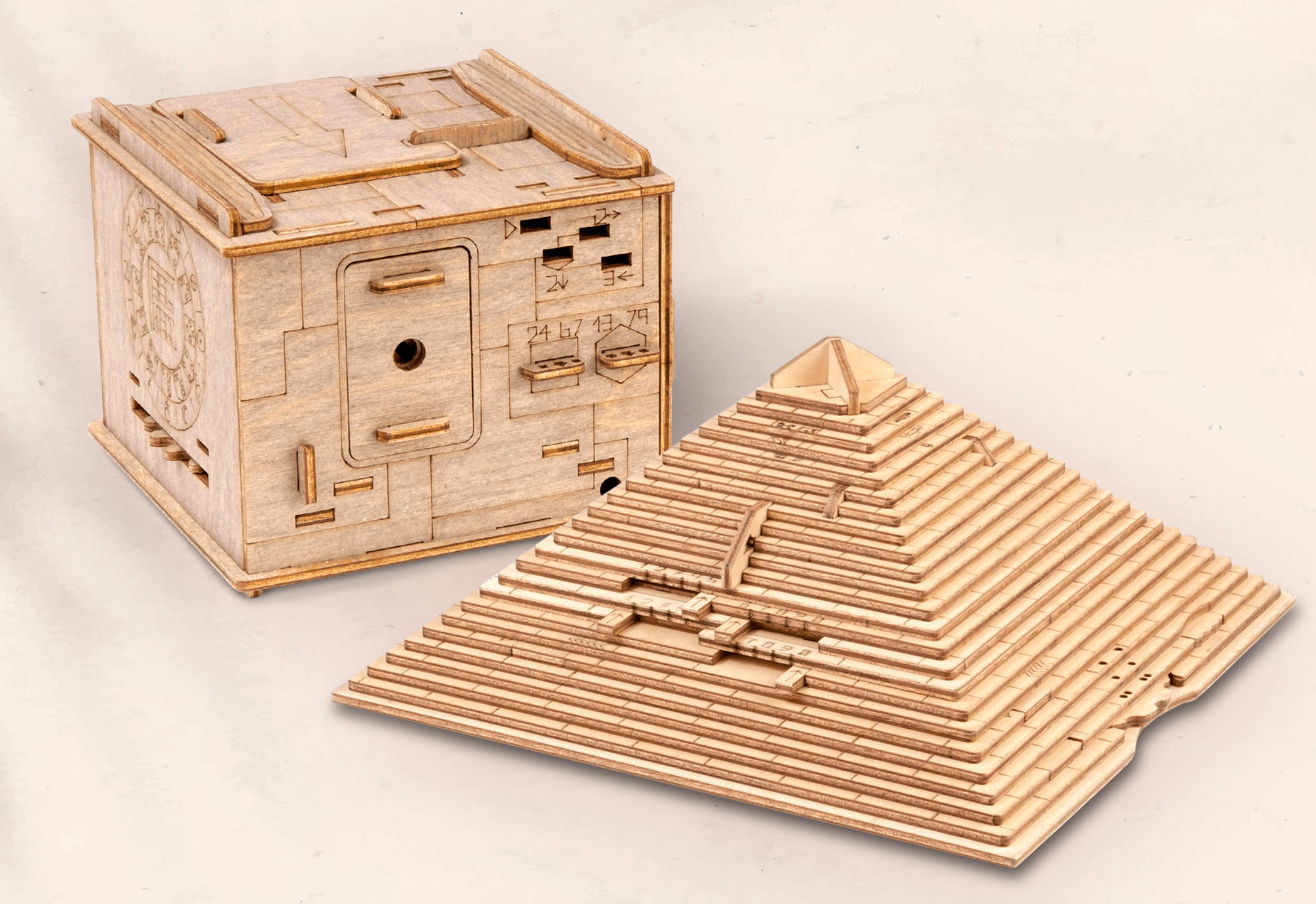 Fotos und Abbildungen von Lost in Space. ESC WELT.