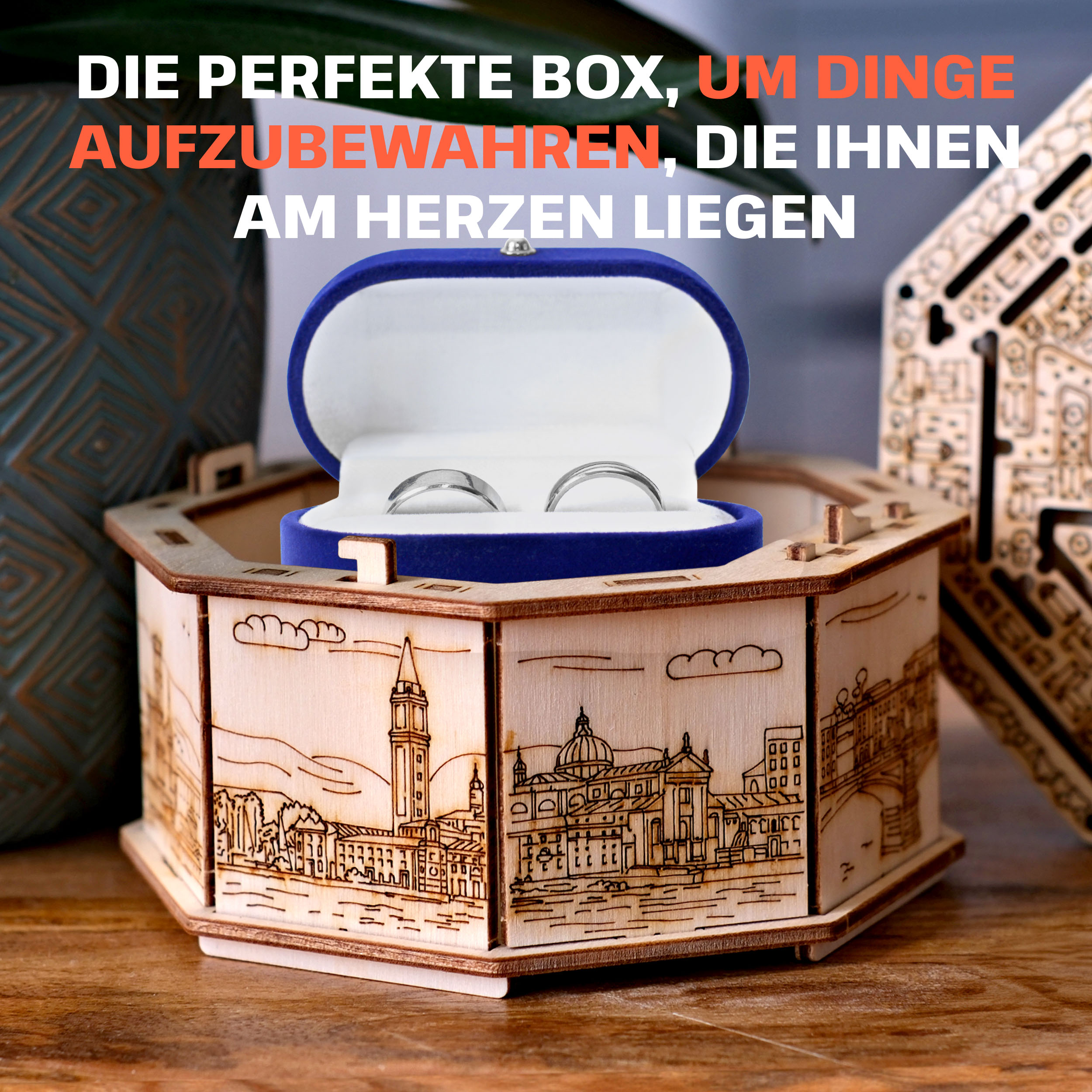 Fotos und Abbildungen von Bundle Secret Boxes. ESC WELT.